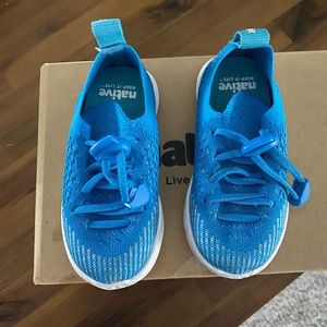 Native size 6 toddler shoes.